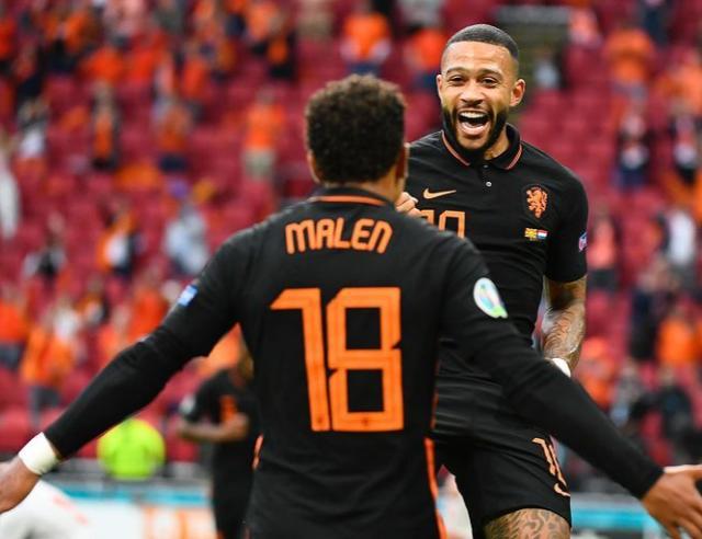 球员持续保 球员持续保