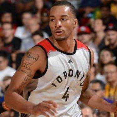 前场则由 前场则由